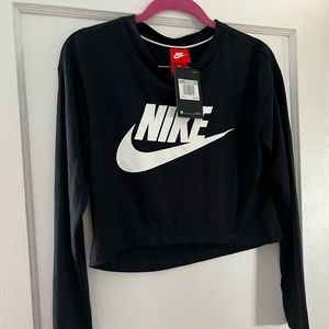 Long sleeve Nike crop top